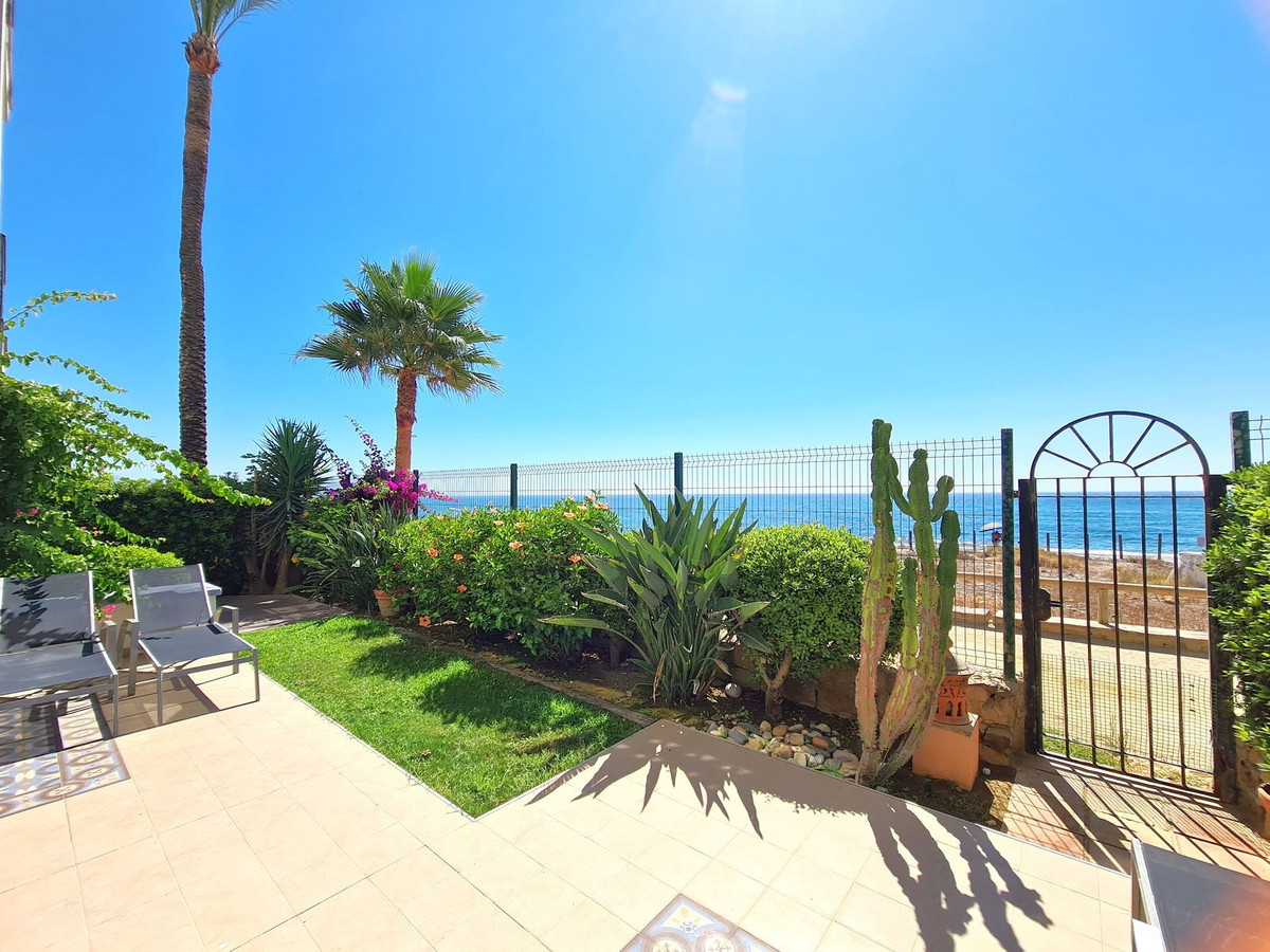 Se vende Apartamento Planta Baja de 3 dormitorios en Costa Del Sol, Málaga, España