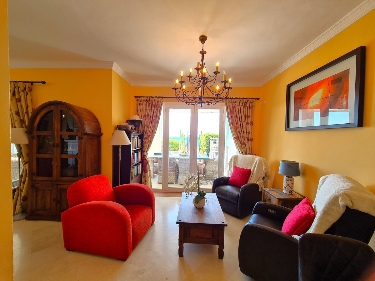Se vende Apartamento Planta Baja de 3 dormitorios en Costa Del Sol, Málaga, España