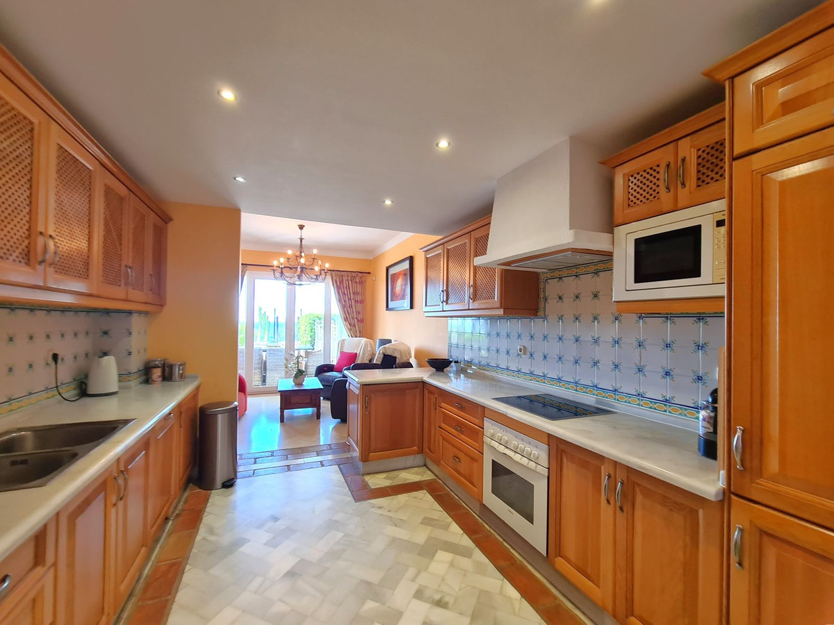 Se vende Apartamento Planta Baja de 3 dormitorios en Costa Del Sol, Málaga, España