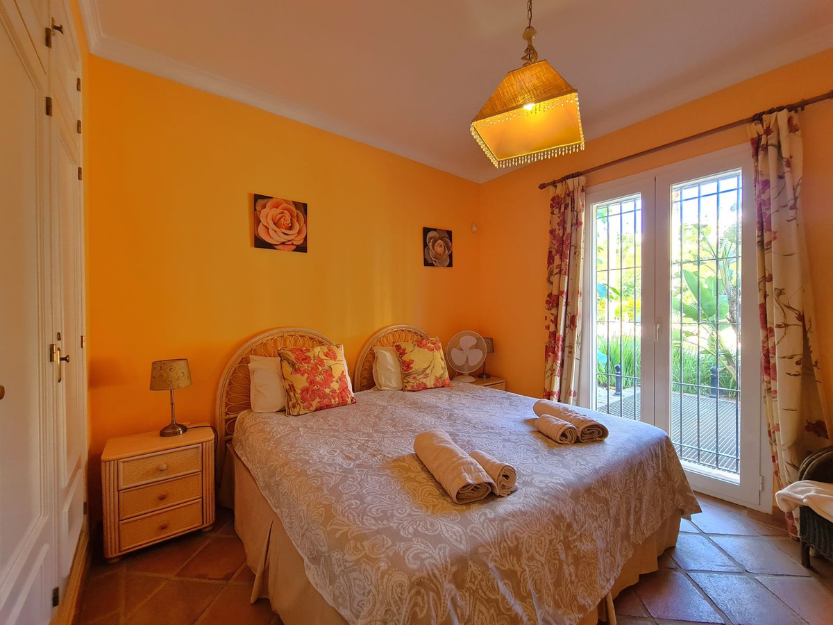 Se vende Apartamento Planta Baja de 3 dormitorios en Costa Del Sol, Málaga, España
