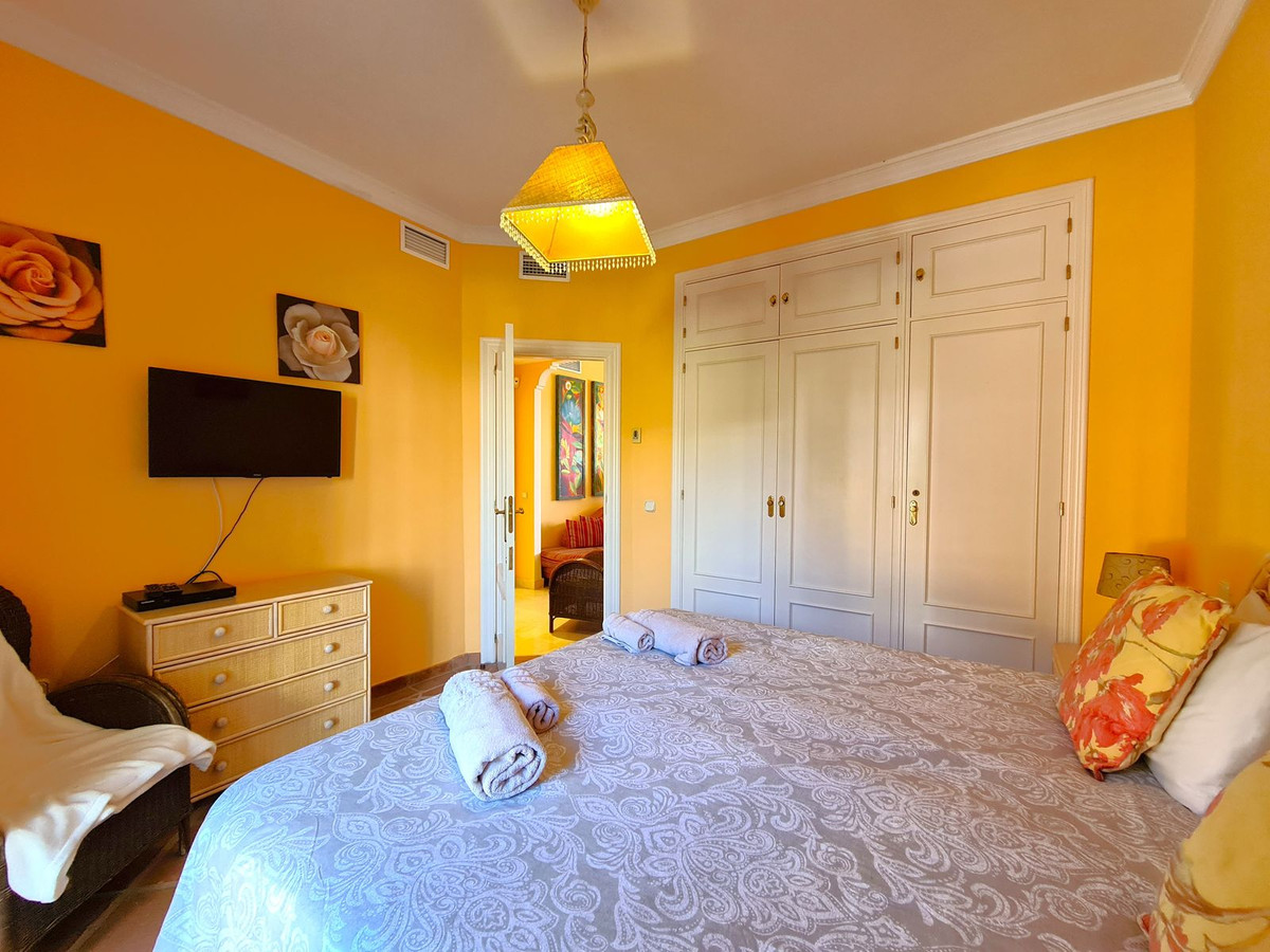 Se vende Apartamento Planta Baja de 3 dormitorios en Costa Del Sol, Málaga, España