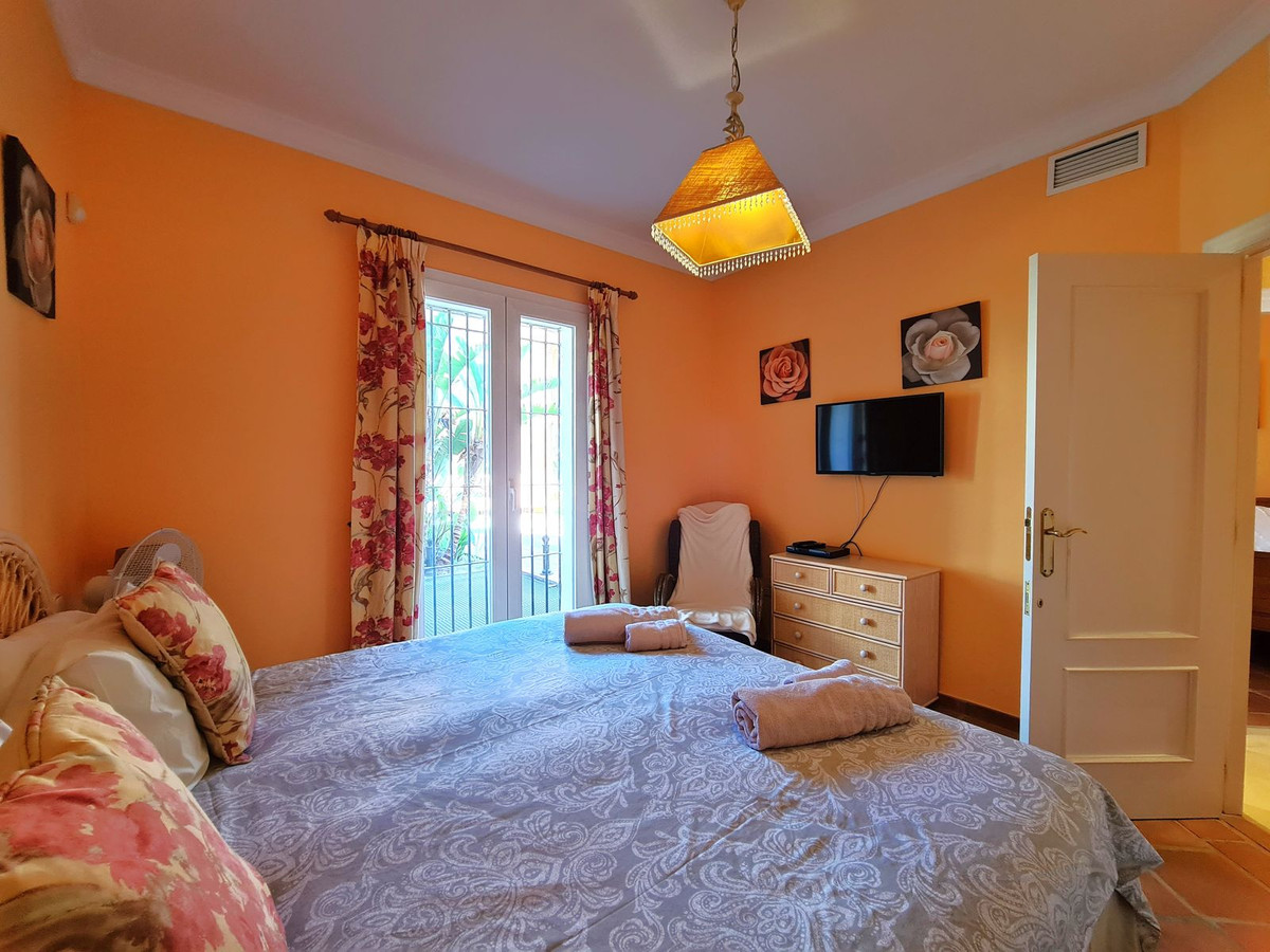 Se vende Apartamento Planta Baja de 3 dormitorios en Costa Del Sol, Málaga, España