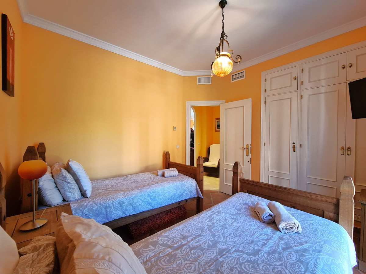 Se vende Apartamento Planta Baja de 3 dormitorios en Costa Del Sol, Málaga, España