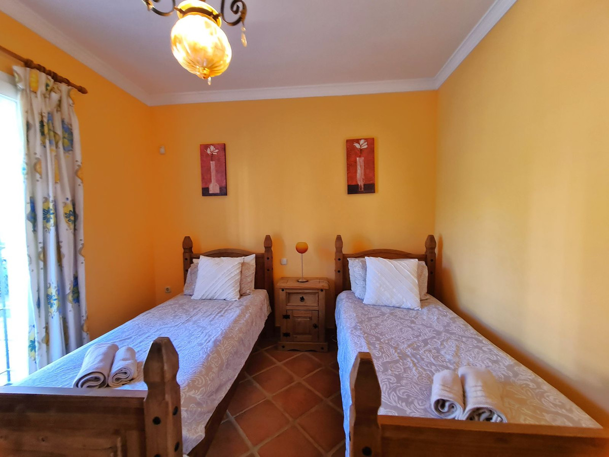 Se vende Apartamento Planta Baja de 3 dormitorios en Costa Del Sol, Málaga, España