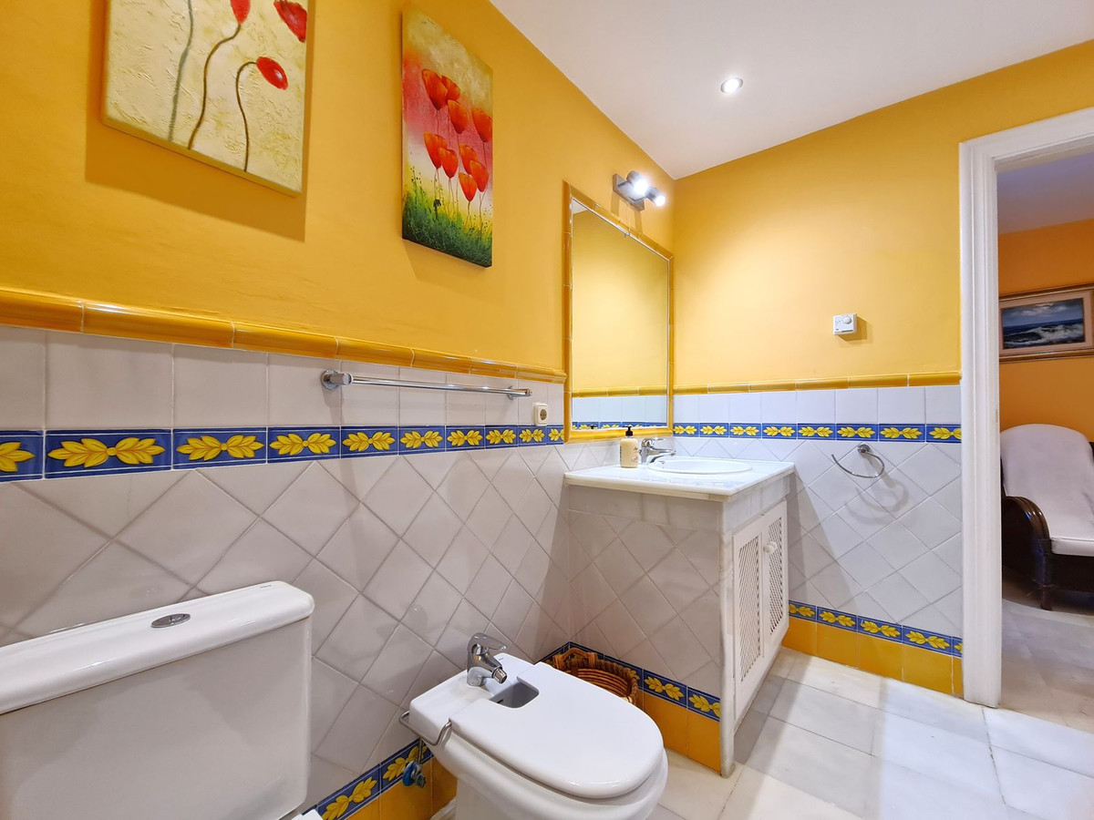 Se vende Apartamento Planta Baja de 3 dormitorios en Costa Del Sol, Málaga, España