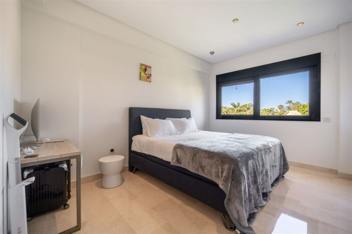 Se vende Apartamento Planta Media de 3 dormitorios en Costa Del Sol, Málaga, España