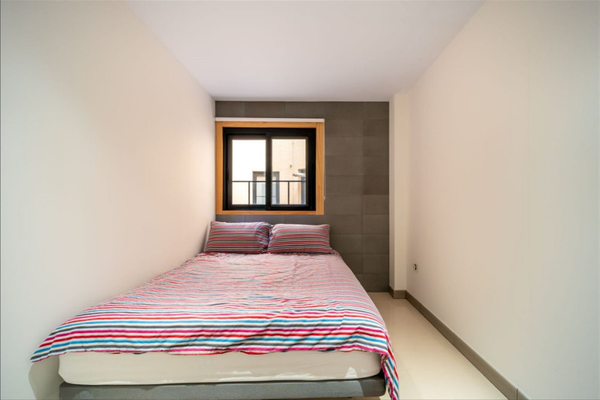 Se vende Apartamento Planta Media de 3 dormitorios en Costa Del Sol, Málaga, España