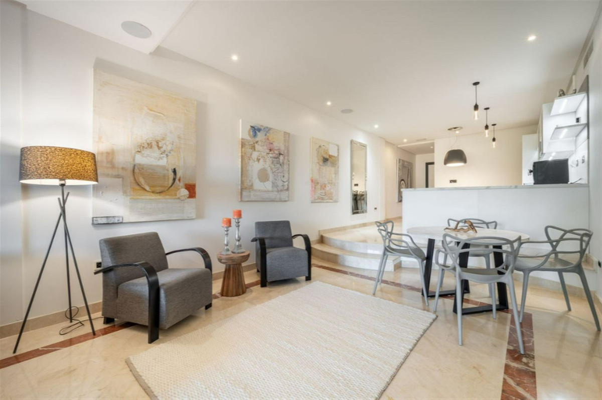 Se vende Apartamento Planta Media de 3 dormitorios en Costa Del Sol, Málaga, España