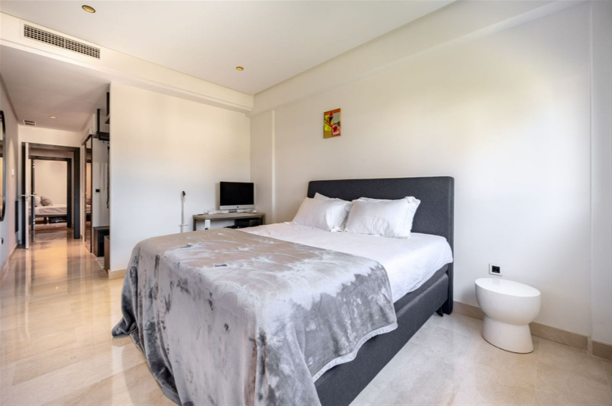 Se vende Apartamento Planta Media de 3 dormitorios en Costa Del Sol, Málaga, España