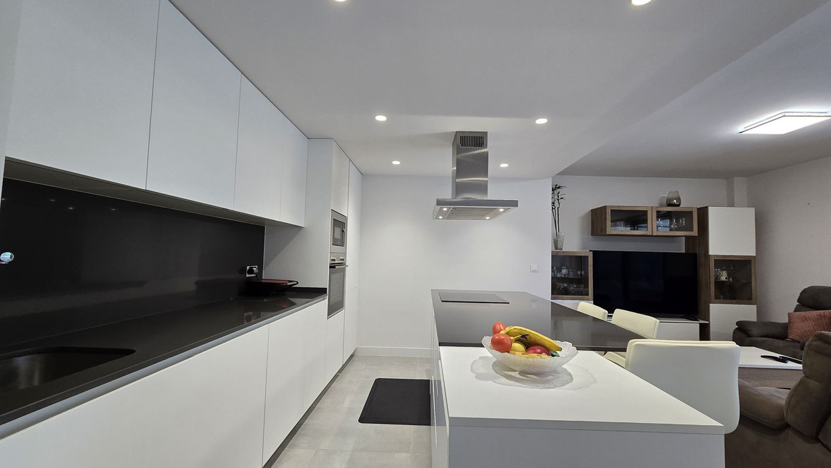 3 Bed Apartment for sale in New Golden Mile Costa Del Sol, Málaga, Spain