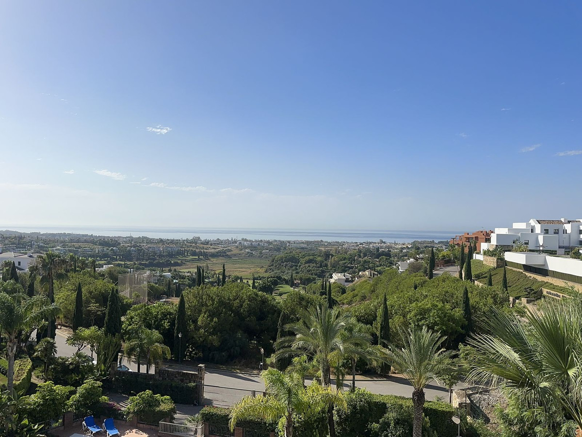 3 Bed Apartment for sale in Los Flamingos Costa Del Sol, Málaga, Spain