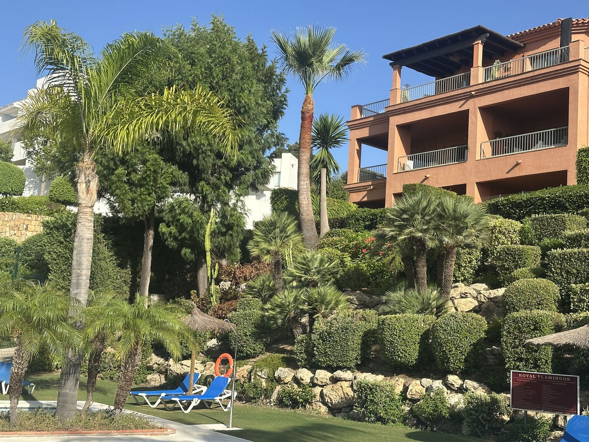 3 Bed Apartment for sale in Los Flamingos Costa Del Sol, Málaga, Spain