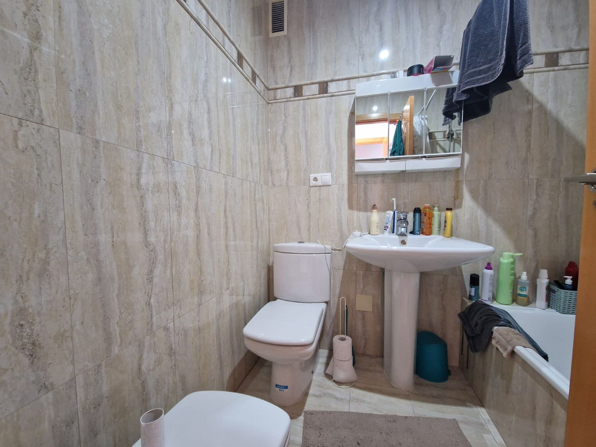 Se vende Apartamento Planta Media de 3 dormitorios en Costa Blanca, Alicante, España