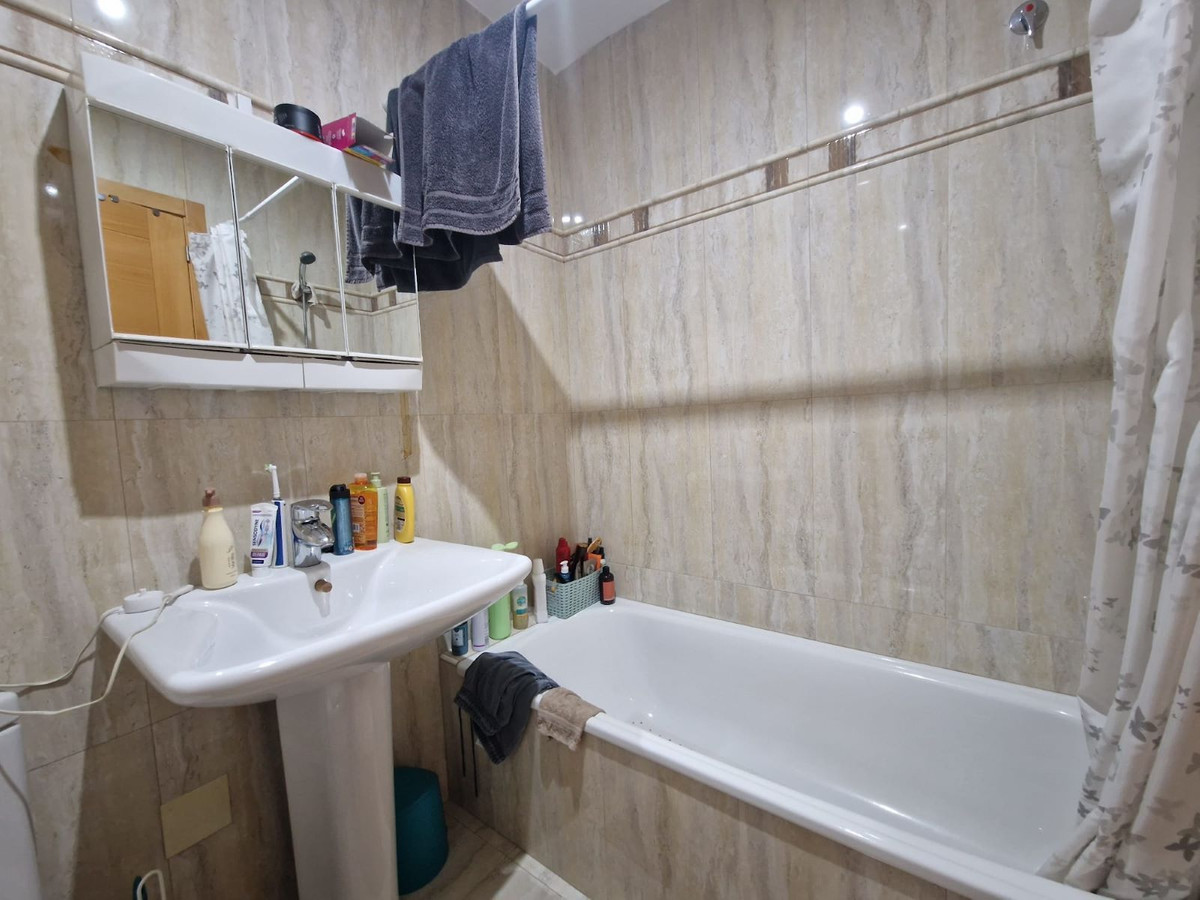 Se vende Apartamento Planta Media de 3 dormitorios en Costa Blanca, Alicante, España