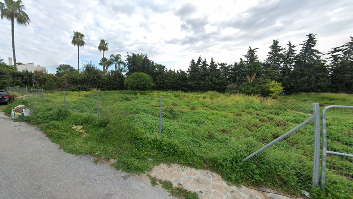 Plots for sale in Atalaya Costa Del Sol, Málaga, Spain