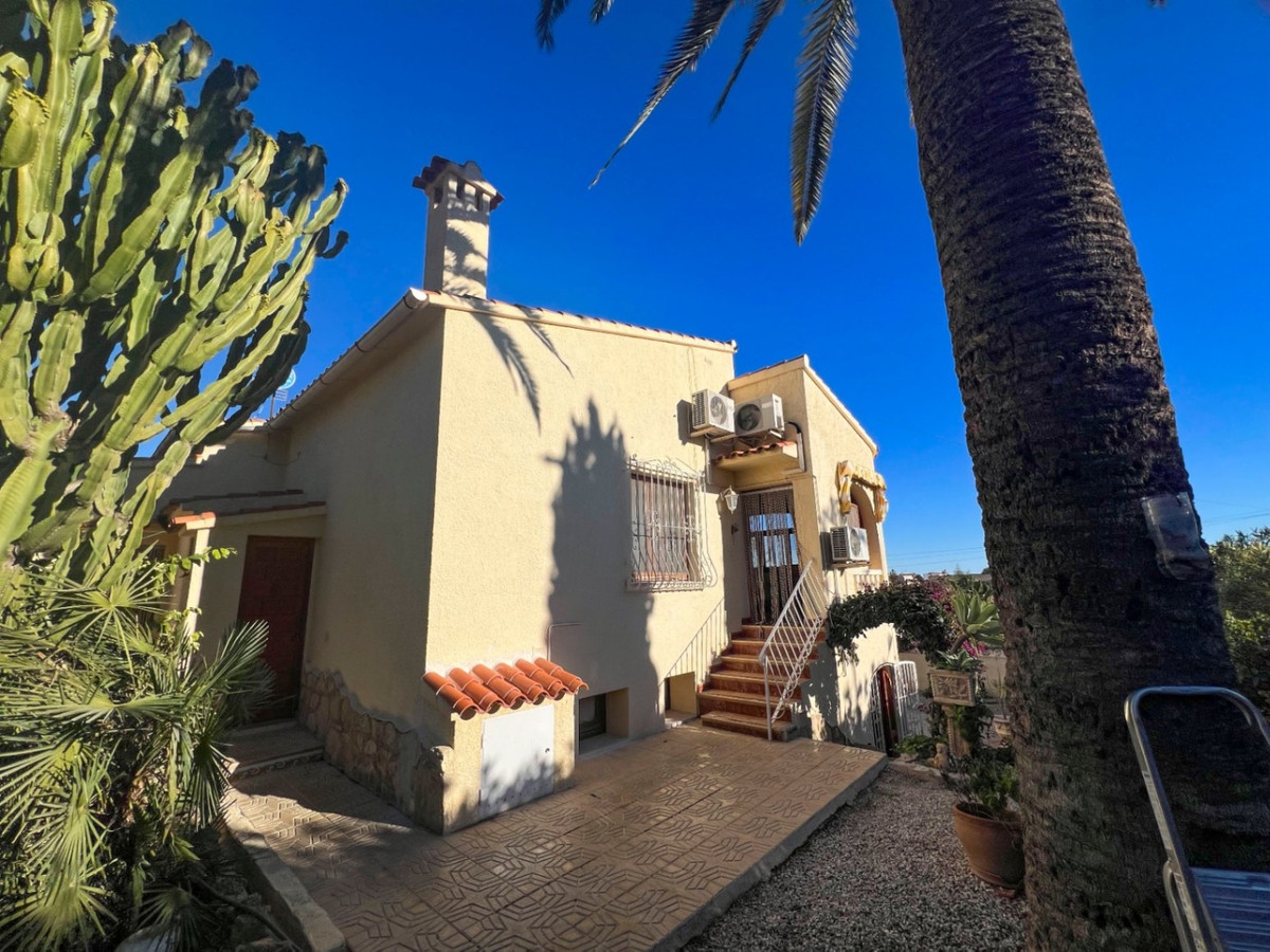 3 Bed Townhouse for sale in Calpe Costa Blanca, Alicante, Spain