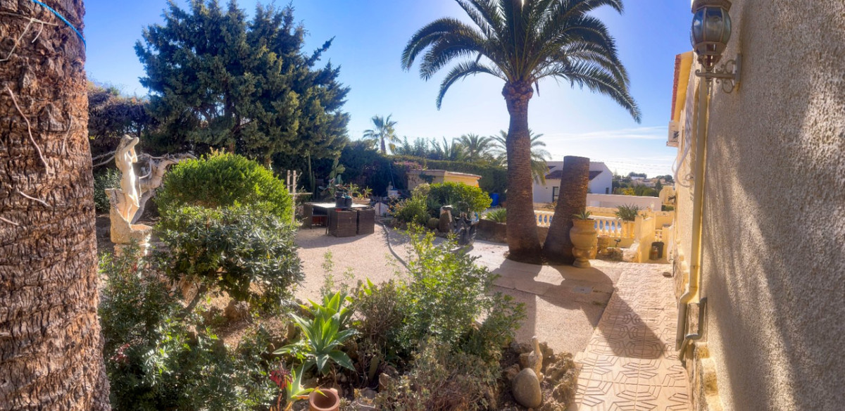 3 Bed Townhouse for sale in Calpe Costa Blanca, Alicante, Spain