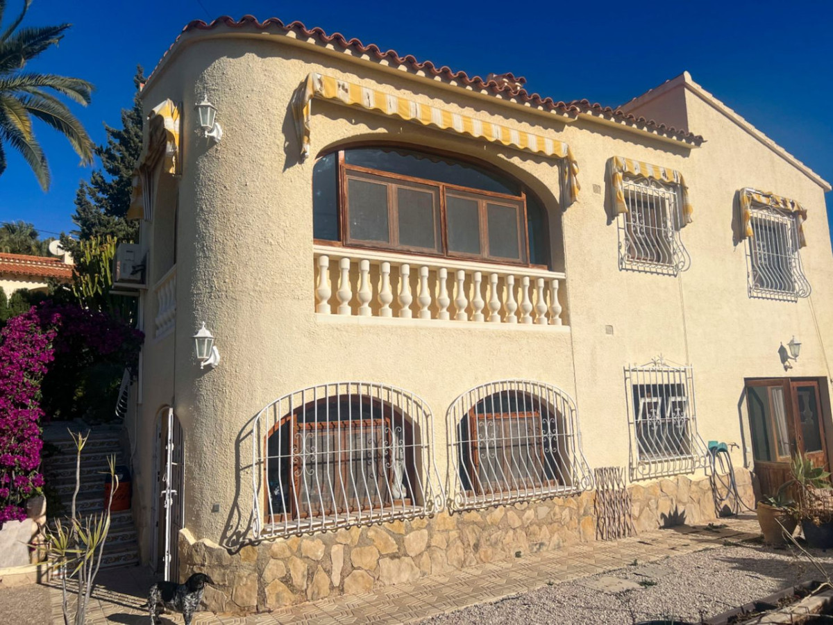 3 Bed Townhouse for sale in Calpe Costa Blanca, Alicante, Spain