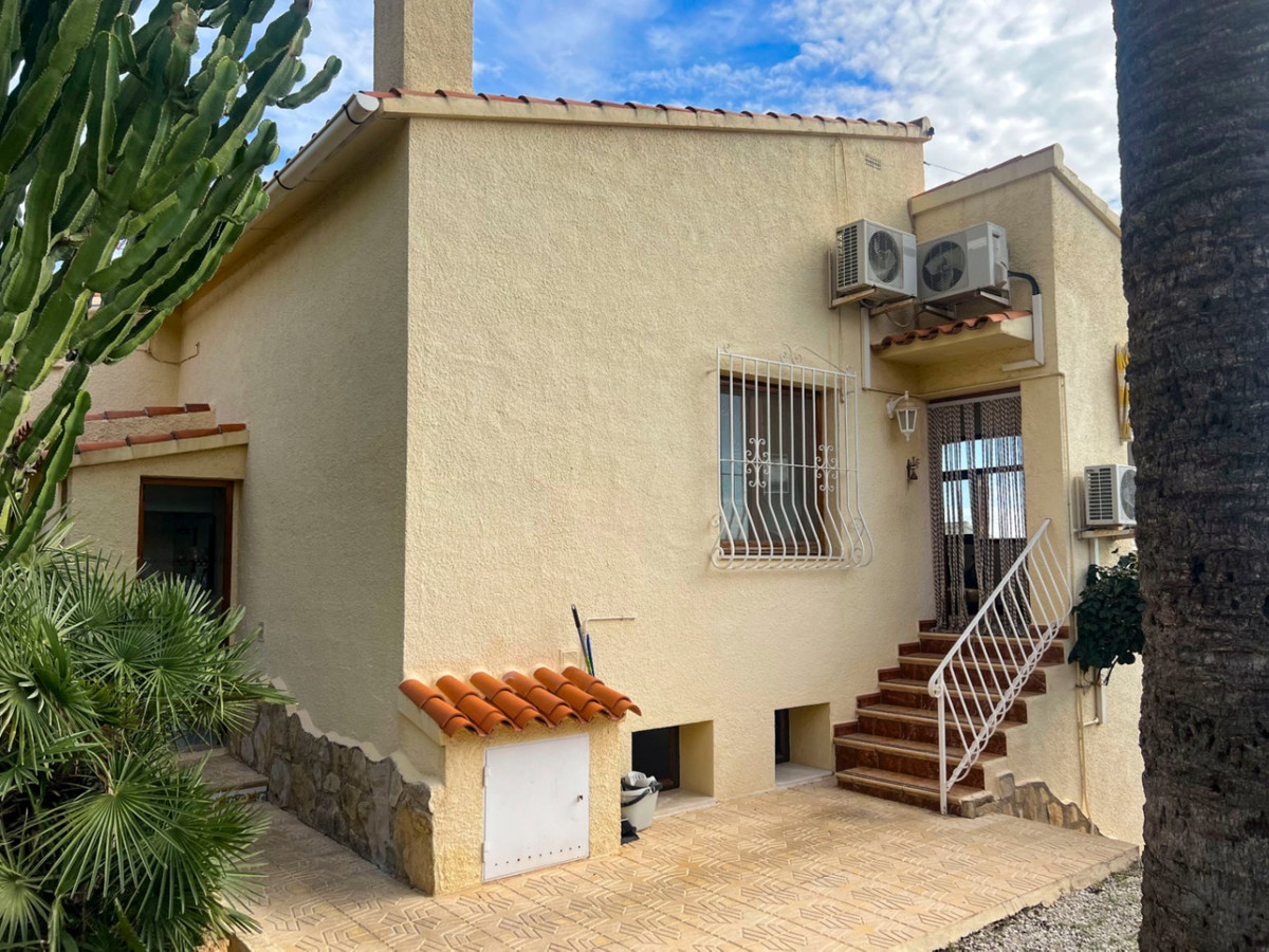 3 Bed Townhouse for sale in Calpe Costa Blanca, Alicante, Spain