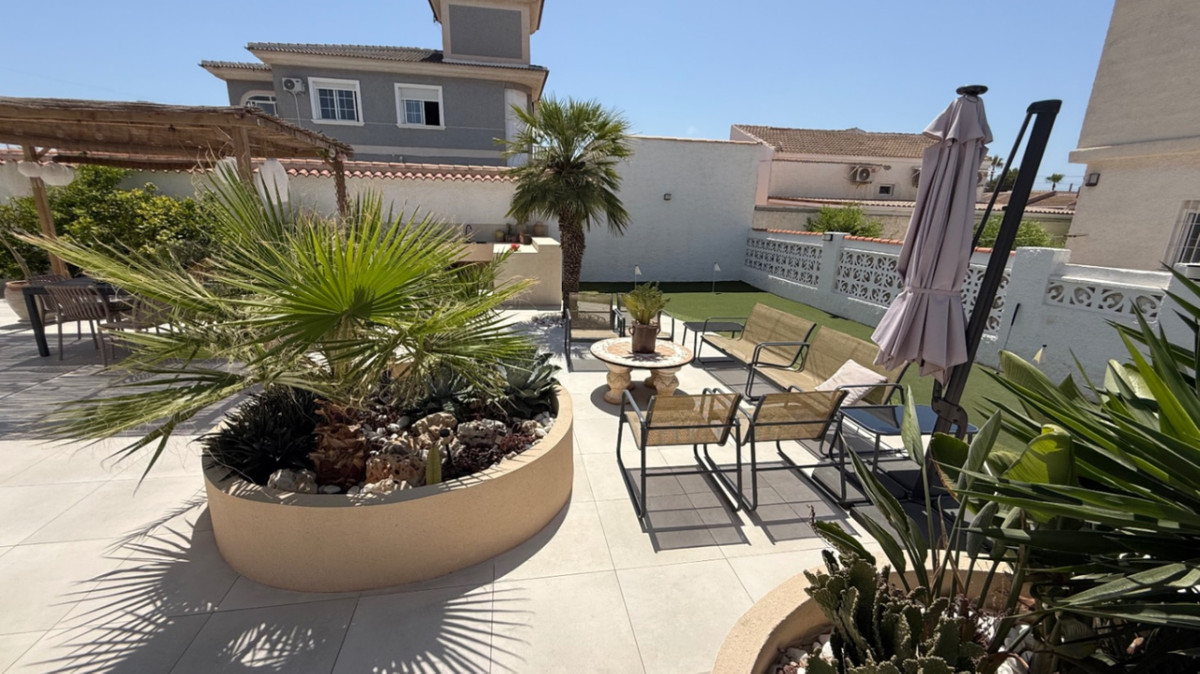 Se vende Villa - Chalet de 3 dormitorios en Costa Blanca, Alicante, España