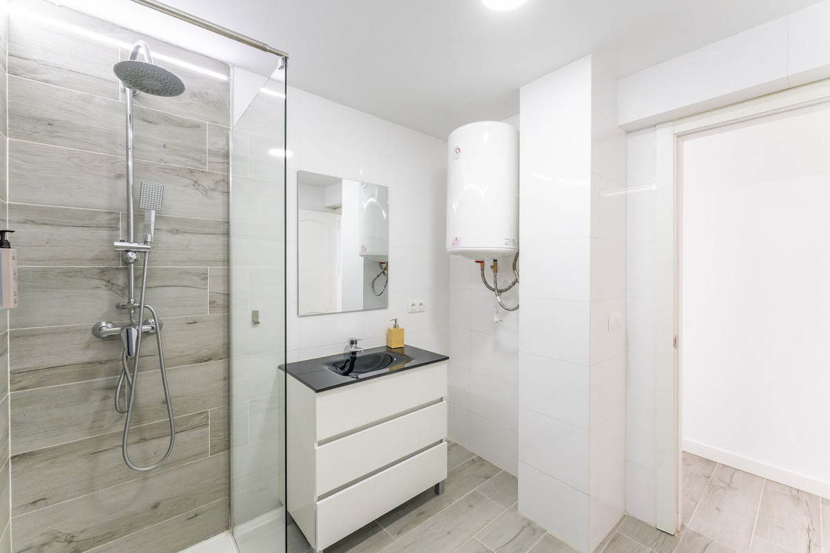7 Bed Apartment for sale in Benalmadena Costa Costa Del Sol, Málaga, Spain