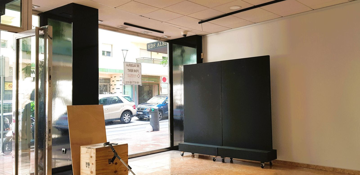 Commercial unit for sale in Marbella Costa Del Sol, Málaga, Spain