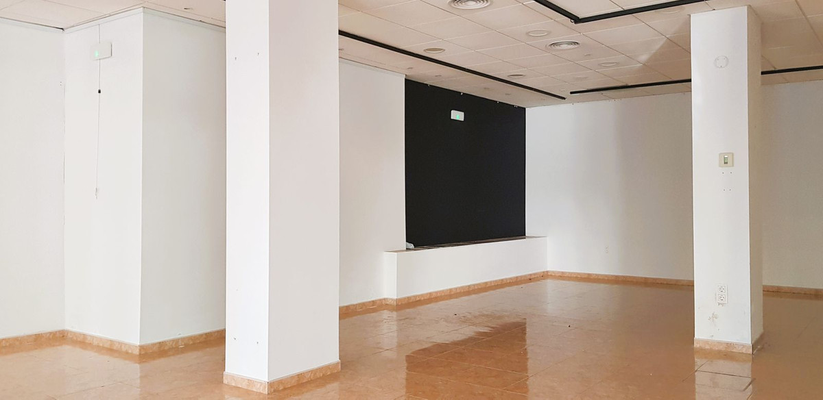 Commercial unit for sale in Marbella Costa Del Sol, Málaga, Spain