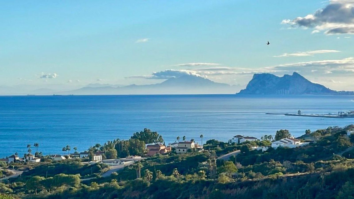 2 Bed Apartment for sale in Manilva Costa Del Sol, Málaga, Spain