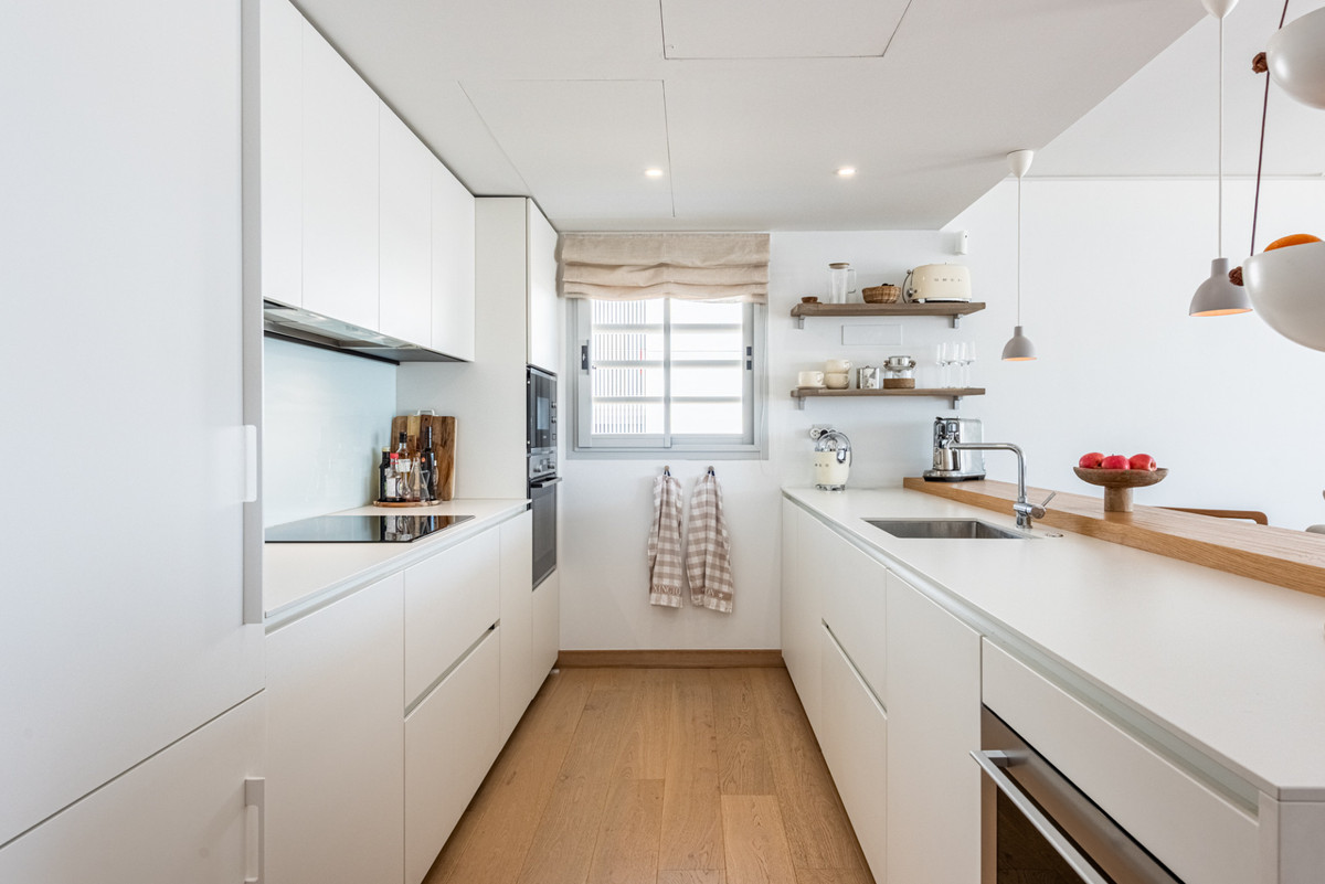 3 Bed Apartment for sale in Fuengirola Costa Del Sol, Málaga, Spain