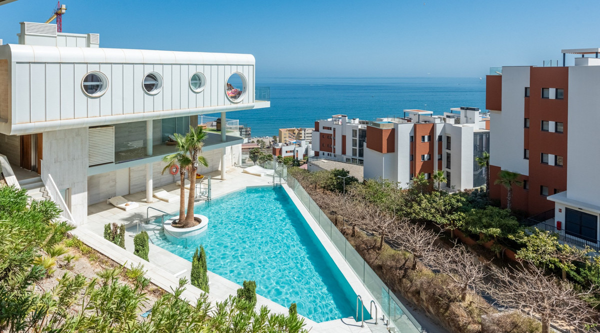 3 Bed Apartment for sale in Fuengirola Costa Del Sol, Málaga, Spain