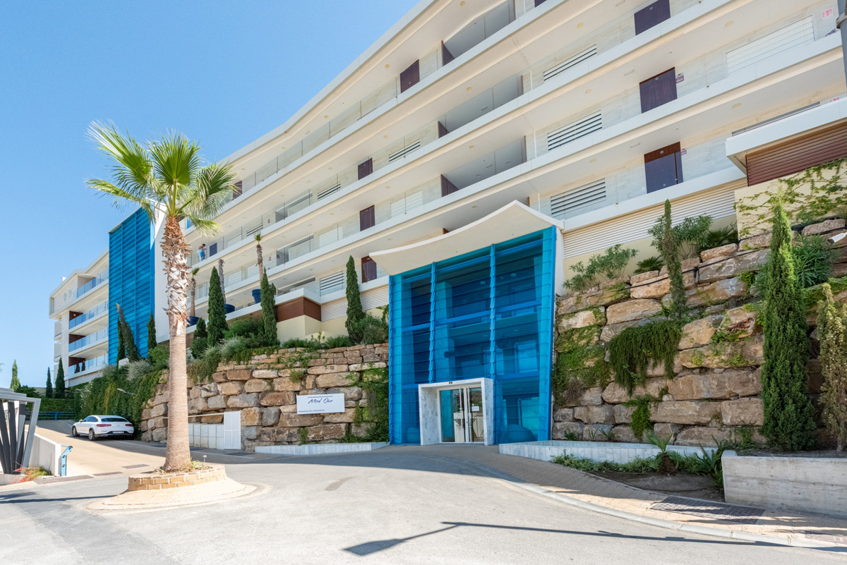 3 Bed Apartment for sale in Fuengirola Costa Del Sol, Málaga, Spain