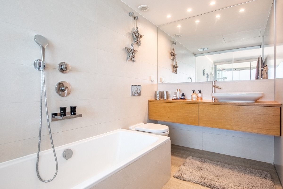 3 Bed Apartment for sale in Fuengirola Costa Del Sol, Málaga, Spain