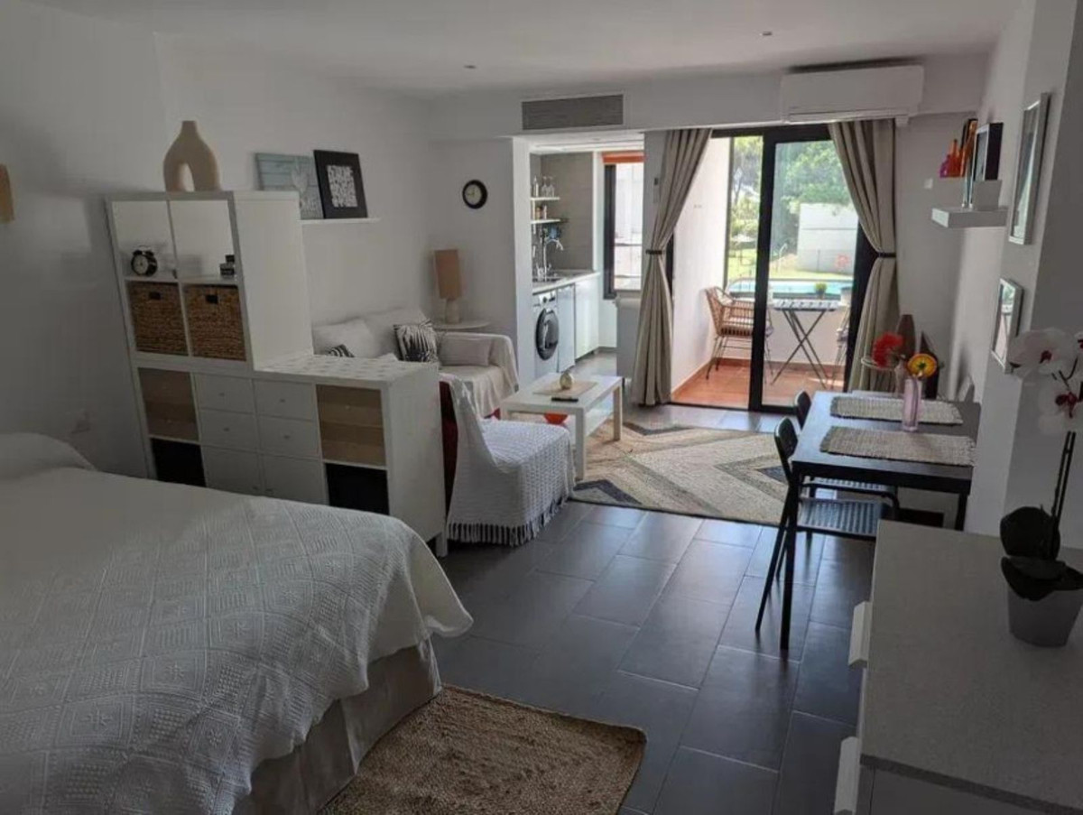 Apartment for sale in Sotogrande Costa Costa Del Sol, Cádiz, Spain