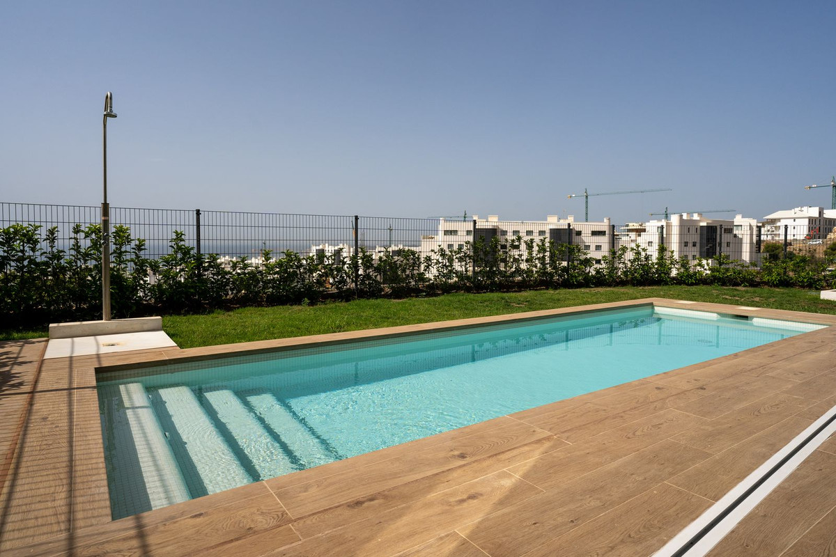 3 Bed Apartment for sale in Fuengirola Costa Del Sol, Málaga, Spain