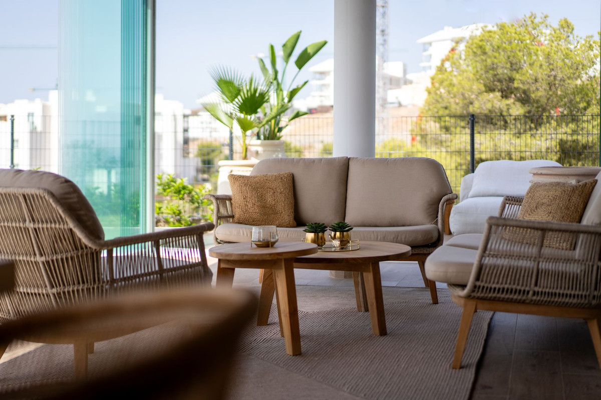 3 Bed Apartment for sale in Fuengirola Costa Del Sol, Málaga, Spain