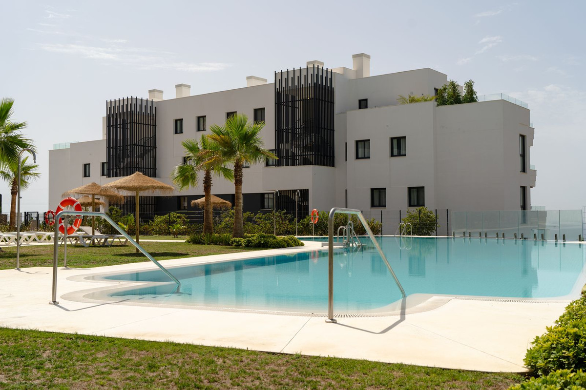 3 Bed Apartment for sale in Fuengirola Costa Del Sol, Málaga, Spain