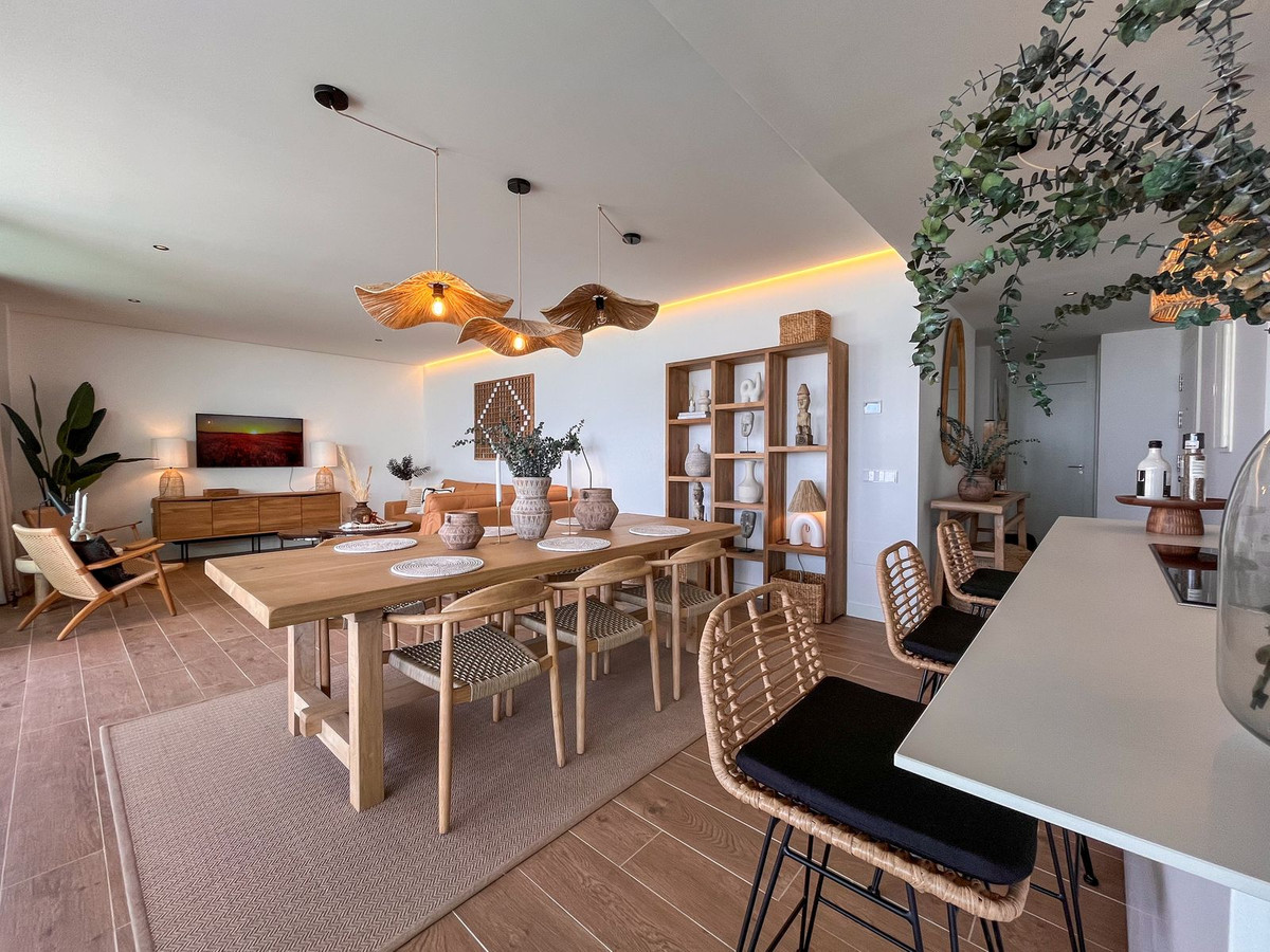 3 Bed Apartment for sale in Fuengirola Costa Del Sol, Málaga, Spain