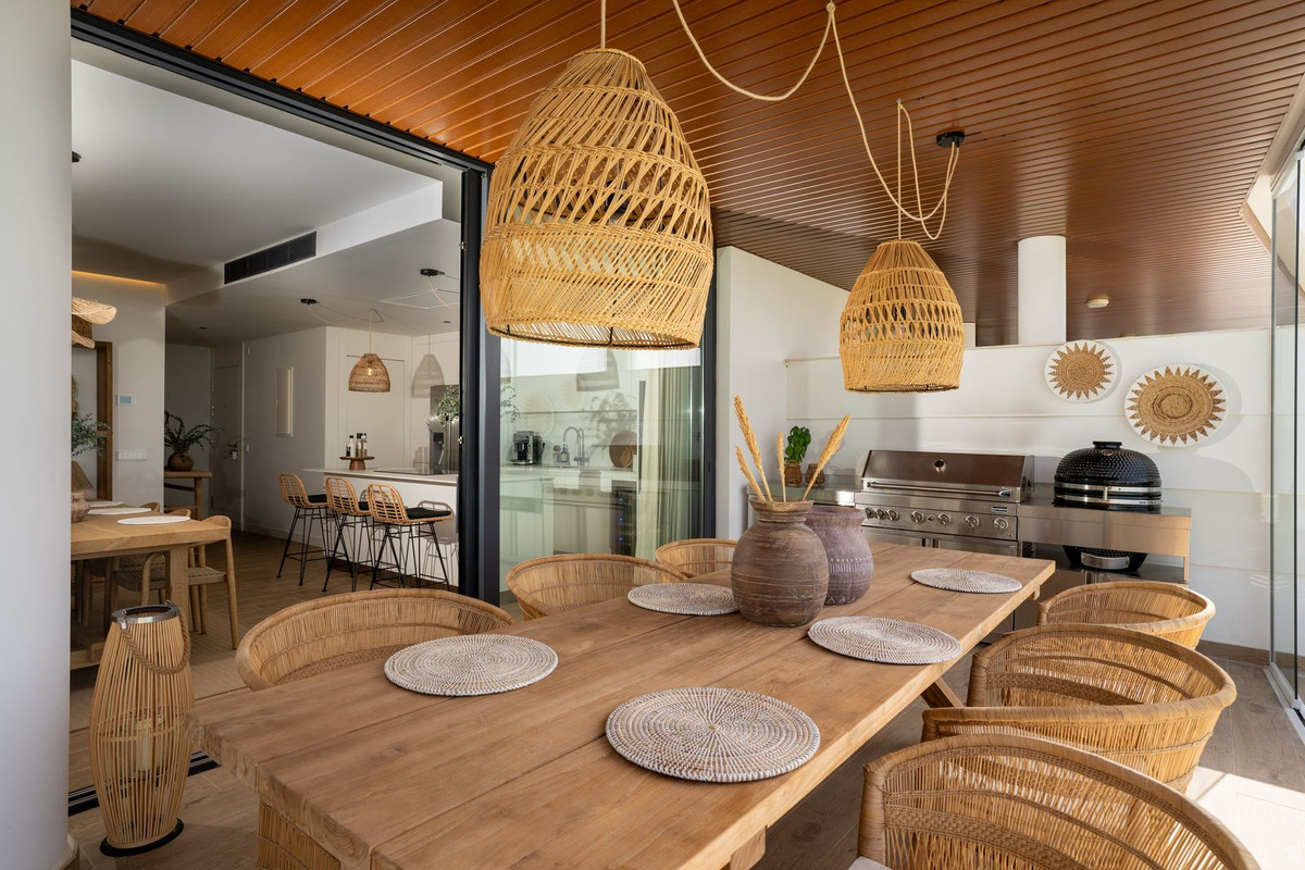 3 Bed Apartment for sale in Fuengirola Costa Del Sol, Málaga, Spain