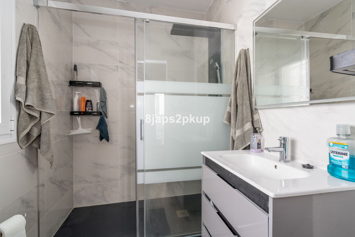 2 Bed Townhouse for sale in Estepona Costa Del Sol, Málaga, Spain