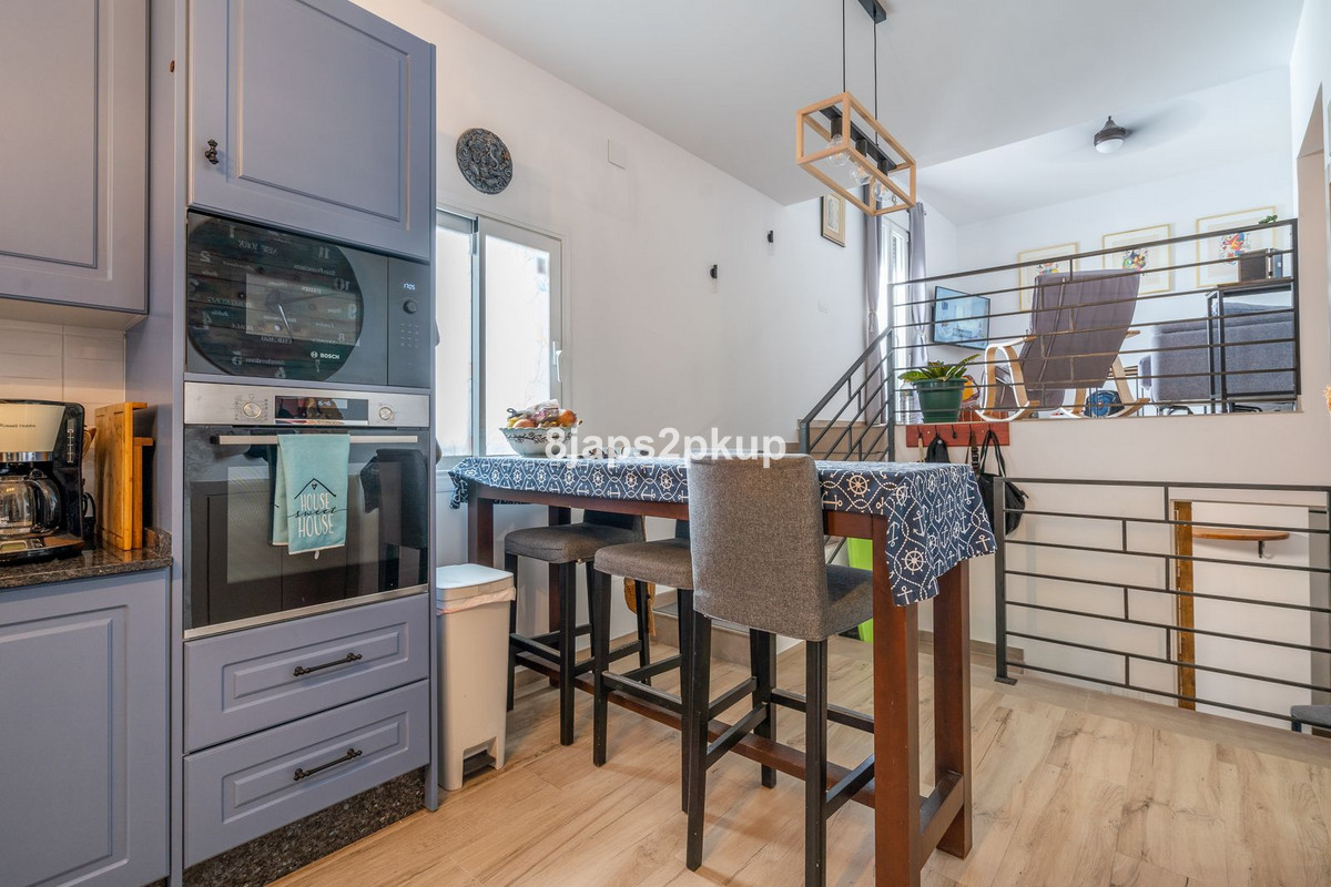 2 Bed Townhouse for sale in Estepona Costa Del Sol, Málaga, Spain