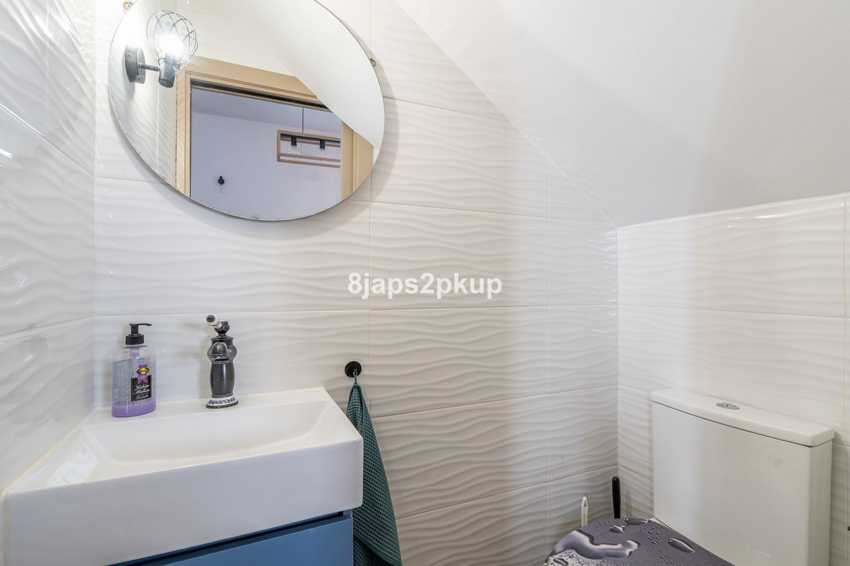 2 Bed Townhouse for sale in Estepona Costa Del Sol, Málaga, Spain