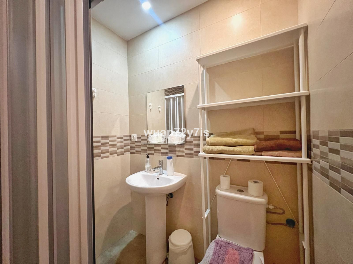 Se vende Hotel de 12 dormitorios en Costa Del Sol, Málaga, España