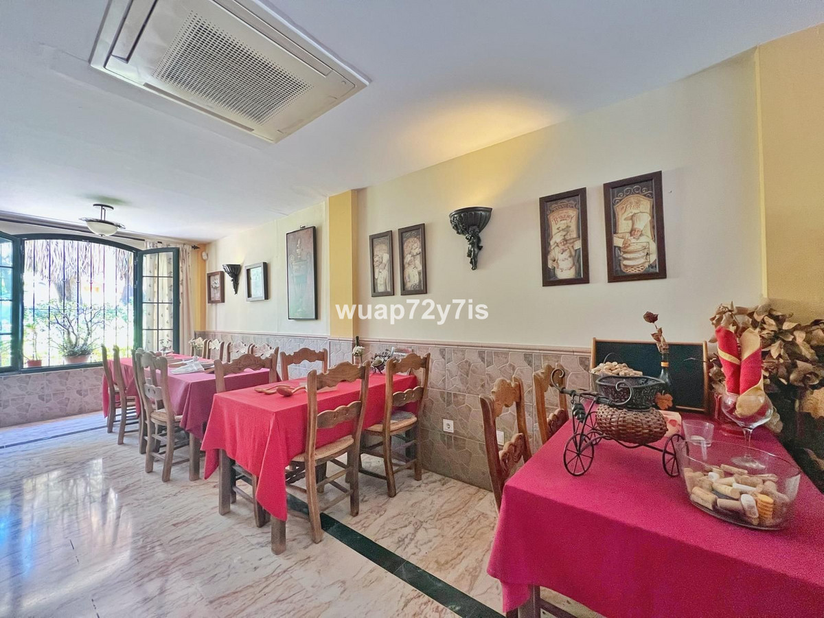 Se vende Hotel de 12 dormitorios en Costa Del Sol, Málaga, España