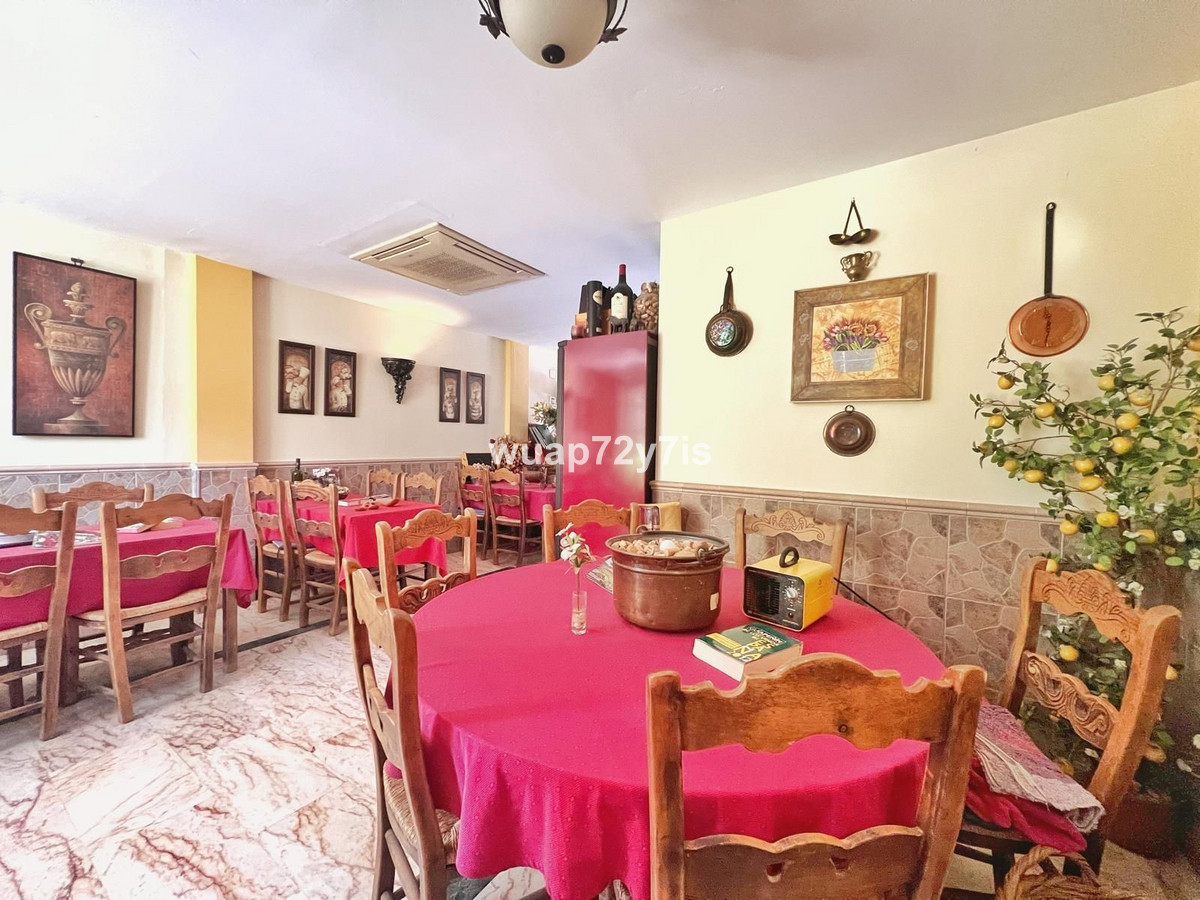 Se vende Hotel de 12 dormitorios en Costa Del Sol, Málaga, España