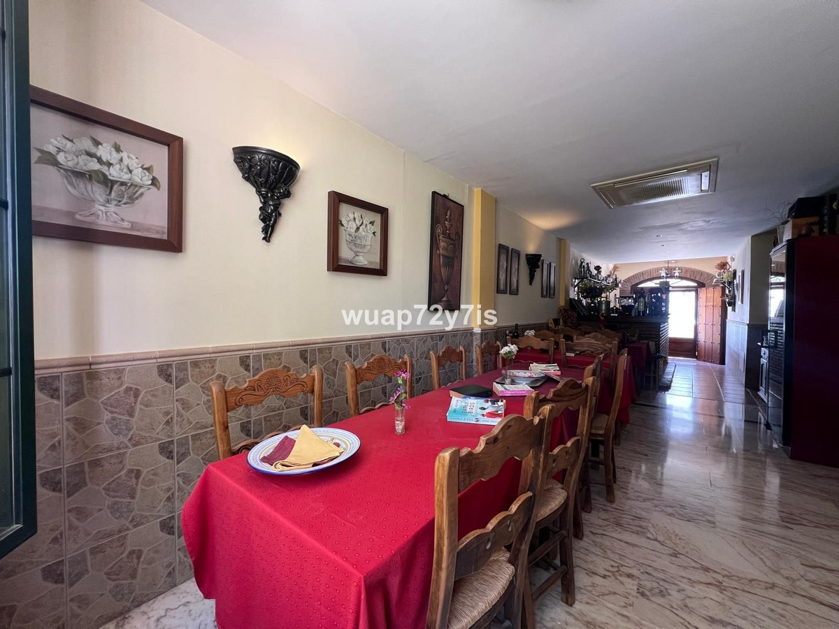 Se vende Hotel de 12 dormitorios en Costa Del Sol, Málaga, España