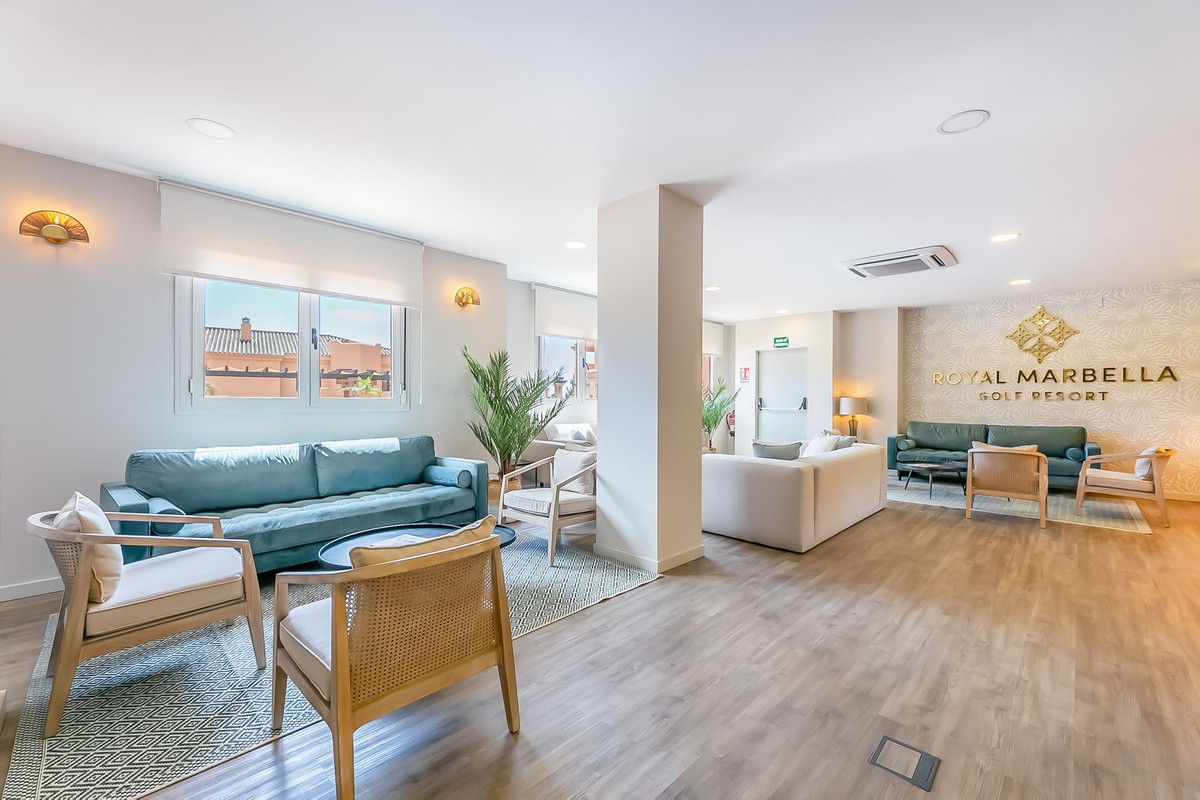 2 Bed Apartment for sale in Benahavís Costa Del Sol, Málaga, Spain