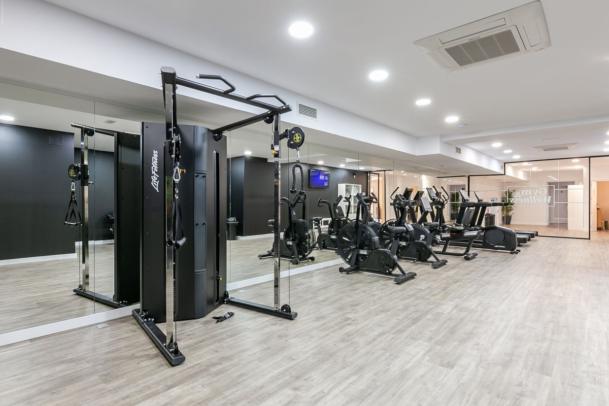2 Bed Apartment for sale in Benahavís Costa Del Sol, Málaga, Spain