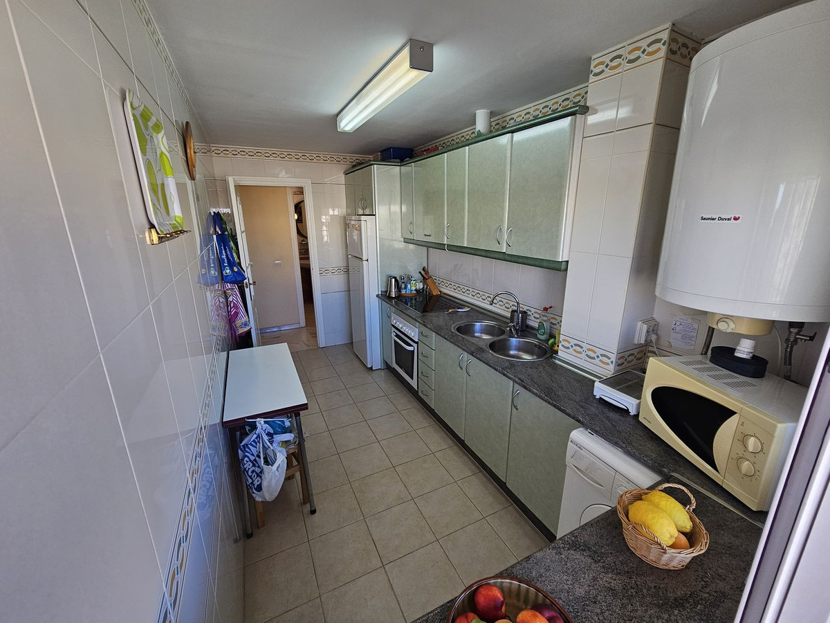 Se vende Apartamento Planta Media de 2 dormitorios en Costa Del Sol, Málaga, España