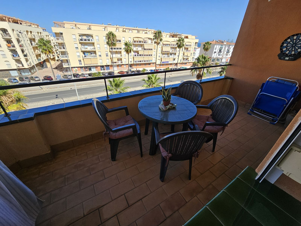 Se vende Apartamento Planta Media de 2 dormitorios en Costa Del Sol, Málaga, España
