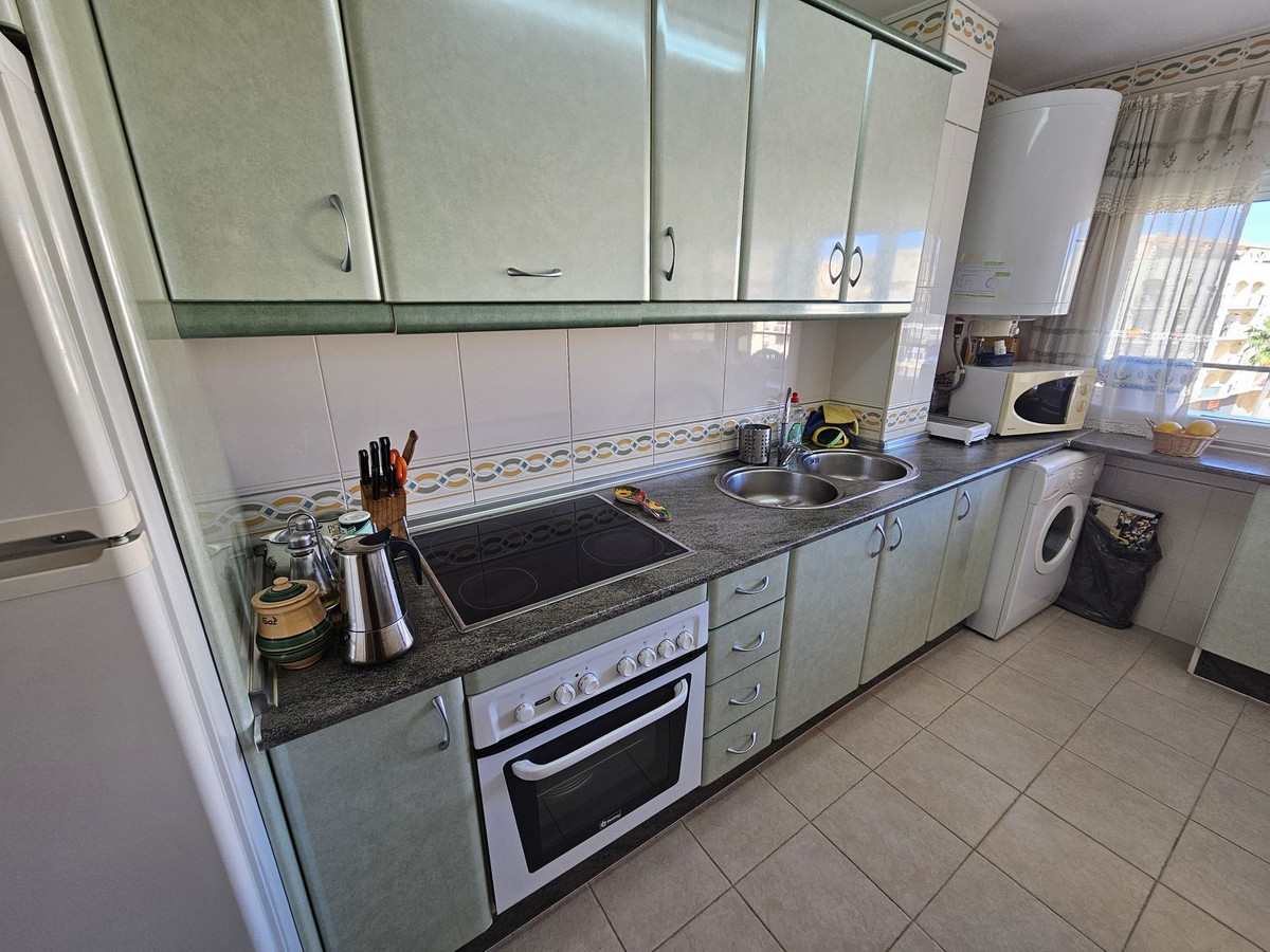 Se vende Apartamento Planta Media de 2 dormitorios en Costa Del Sol, Málaga, España